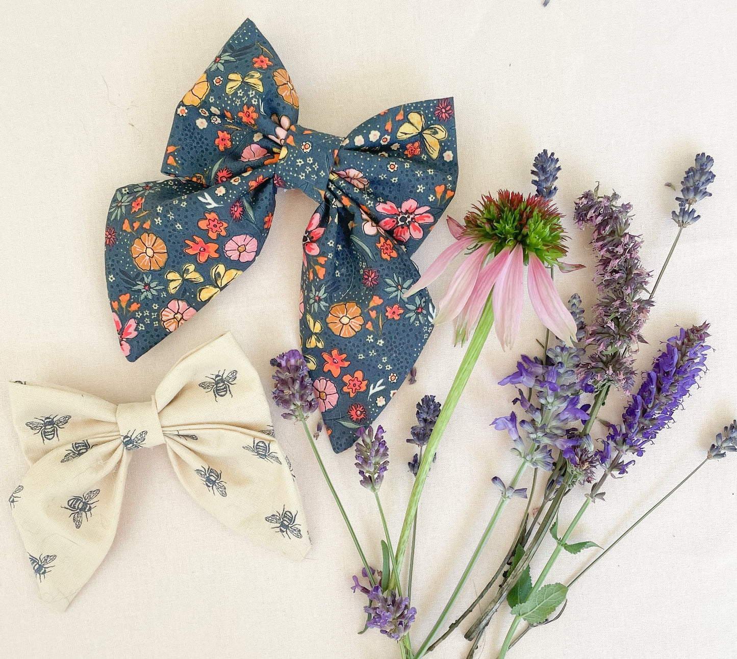 Girl's Vintage Bow